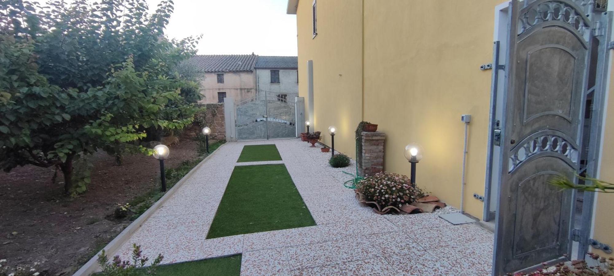Casa Vacanze Il Giardino Villamassargia Ngoại thất bức ảnh