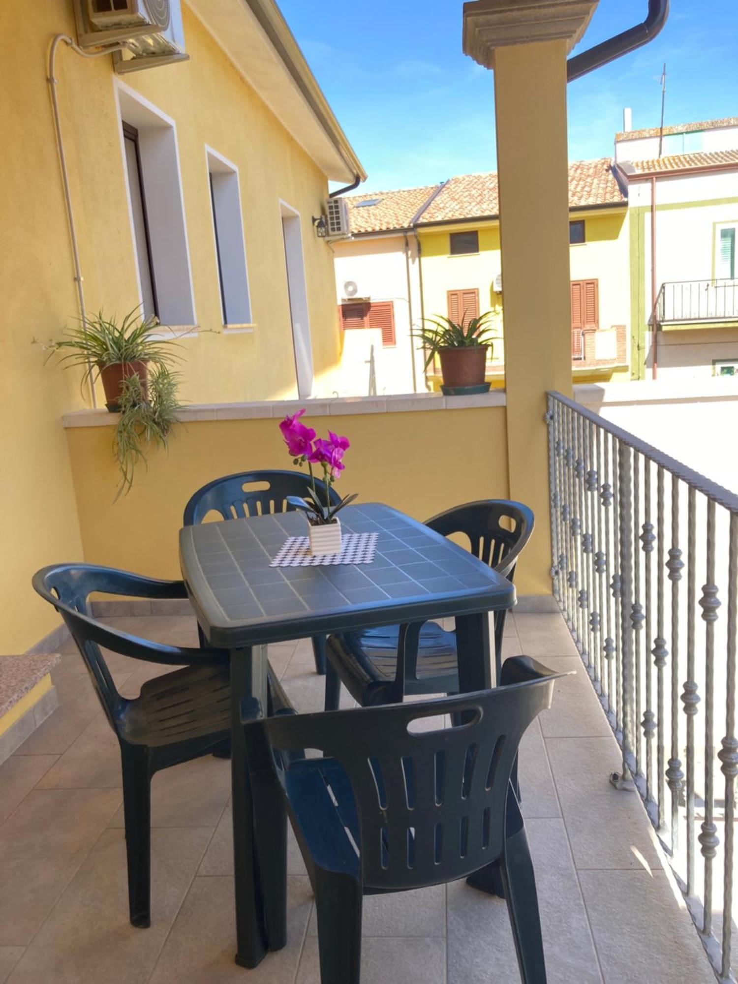 Casa Vacanze Il Giardino Villamassargia Ngoại thất bức ảnh