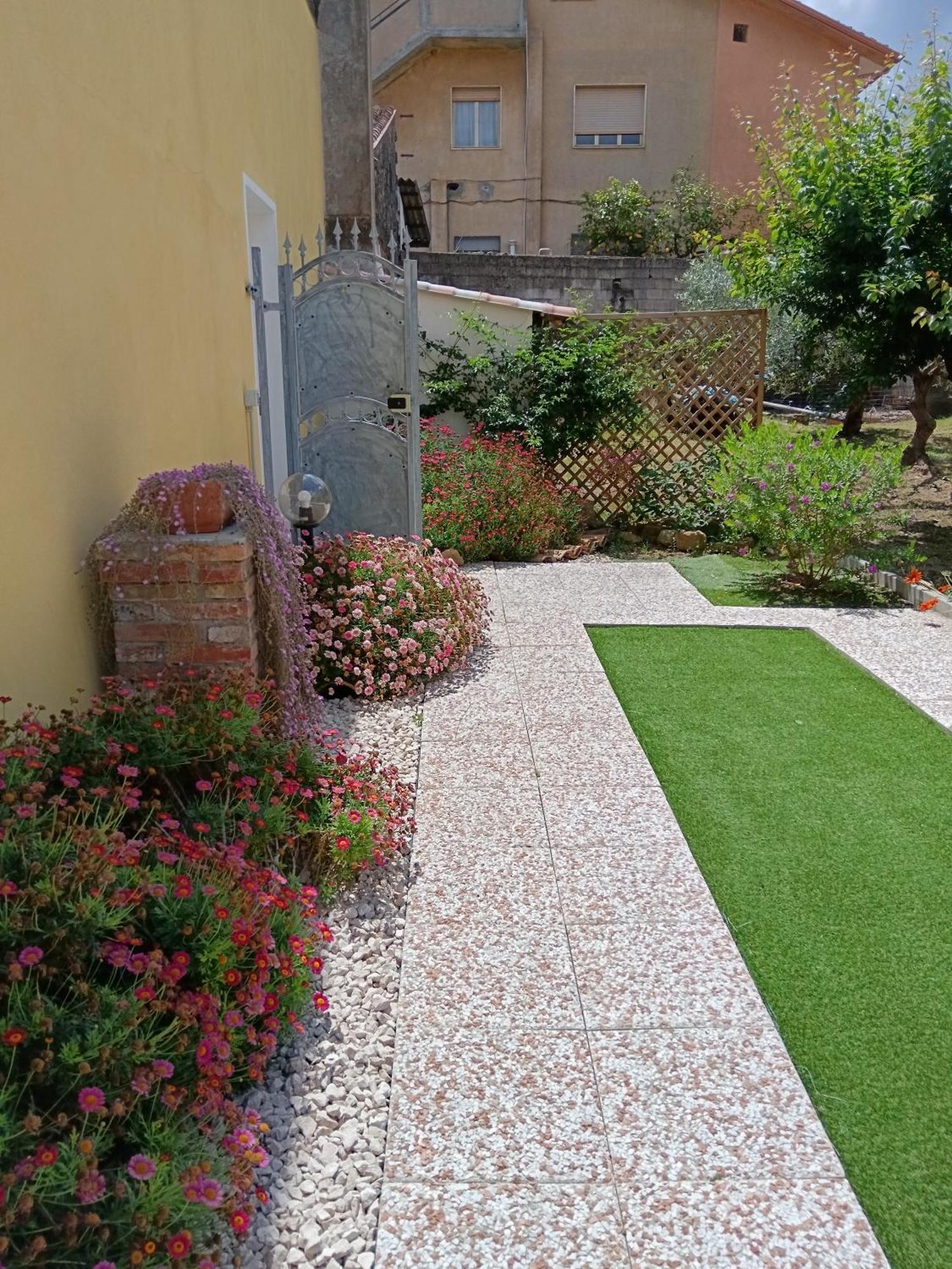 Casa Vacanze Il Giardino Villamassargia Ngoại thất bức ảnh